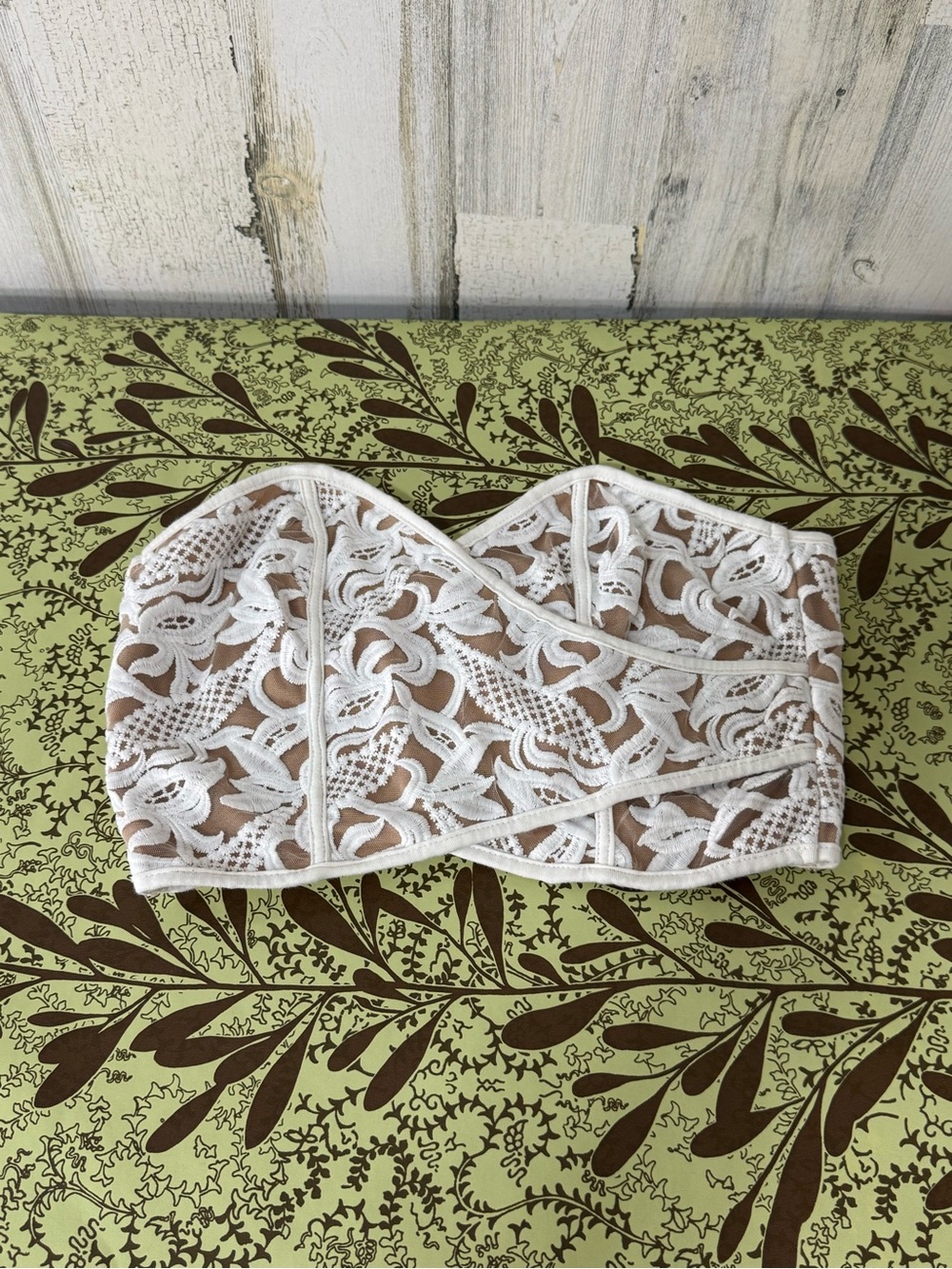 Tobi White Lace Strapless Bandeau with Nude Lining Zipper Closure